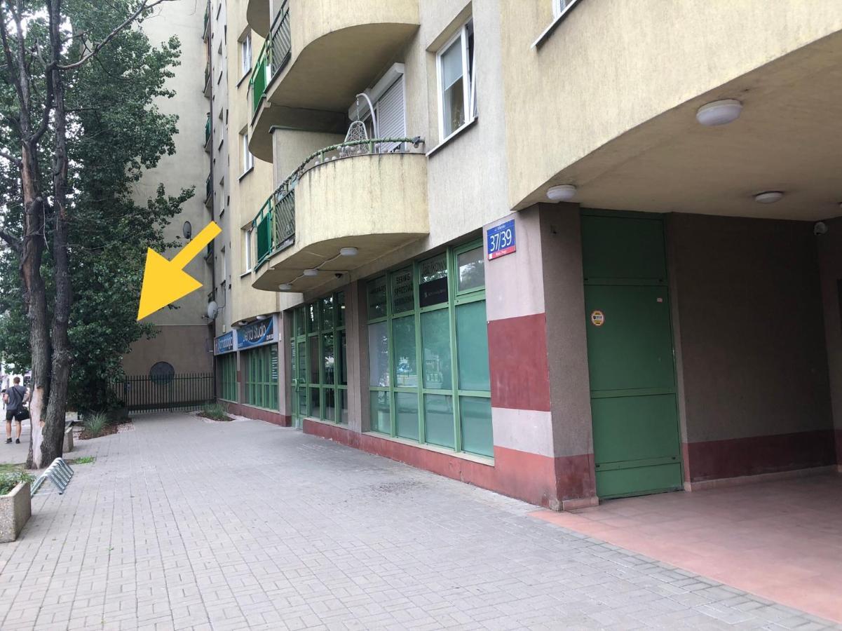 Zwykle Mieszkanie Na Wilenska, Trzy Przystanki Do Starego Miasta,Dwa Przystanki Do Szpitala Praskiego Warsaw Luaran gambar
